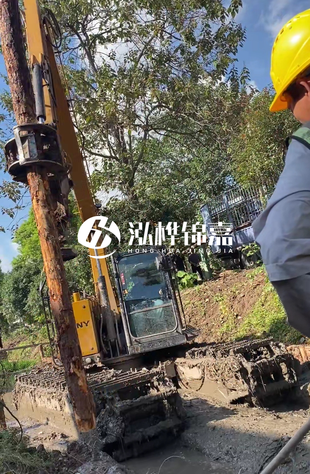 景德鎮(zhèn)河道清淤專業(yè)施工-狹窄河道挖機(jī)清理河道的方法？