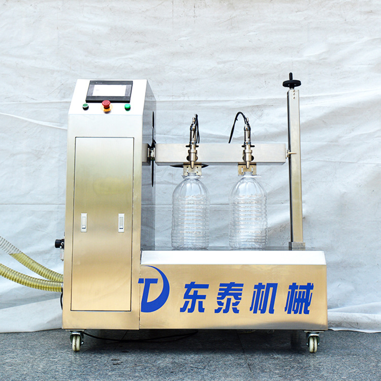 俱往矣，數(shù)風(fēng)流人物，還看東泰半自動(dòng)食用油灌裝機(jī)